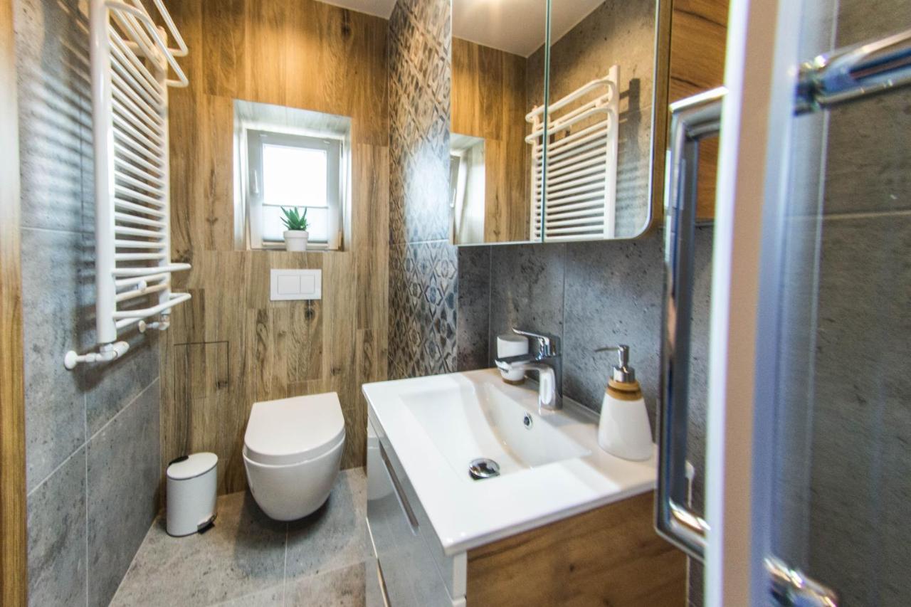 Apartament Wita Stwosza Jelenia Góra Екстериор снимка