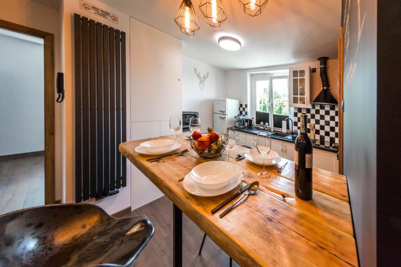 Apartament Wita Stwosza Jelenia Góra Екстериор снимка